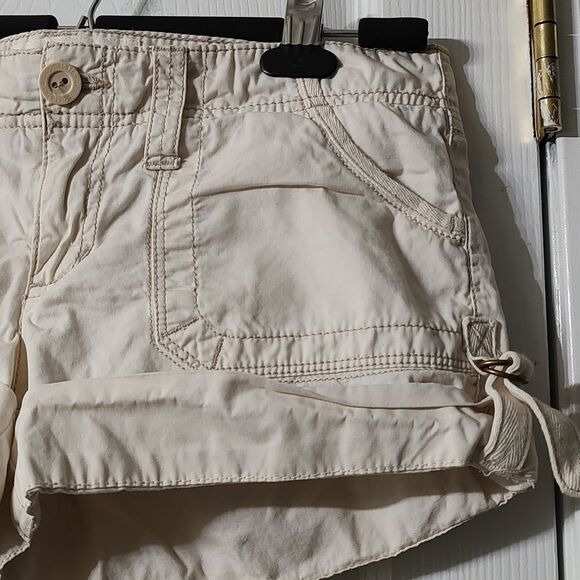 Aeropostale Juniors light tan short shorts Sz 3/4 - Picture 3 of 5